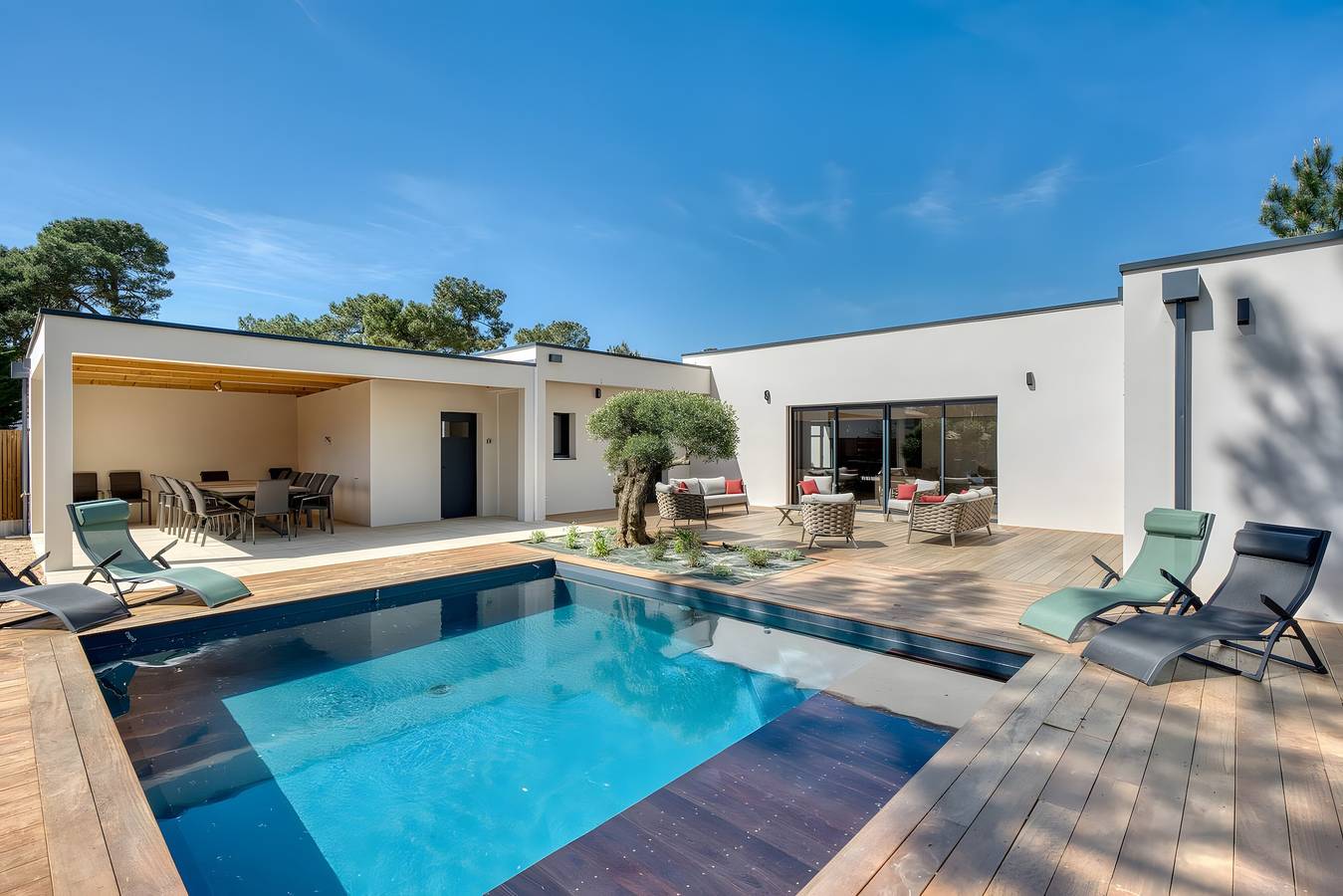 Villa des Pins d'Or – Ruhige Familienvilla mit Pool und Spa im Grünen in La Tranche-sur-Mer, Vendée