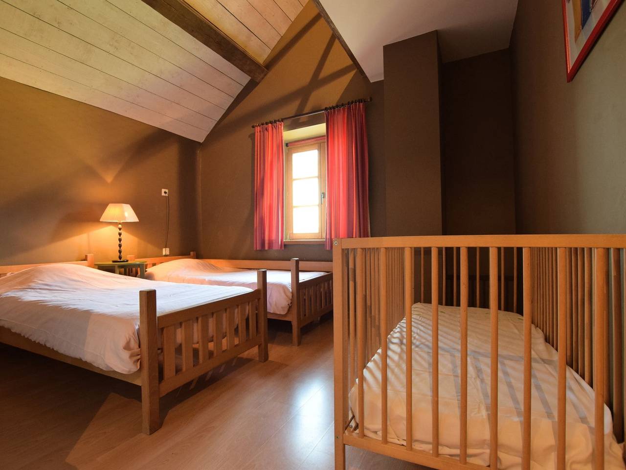 Vakantiehuis in Tenneville met Sauna in Tenneville, Provincie Luxemburg