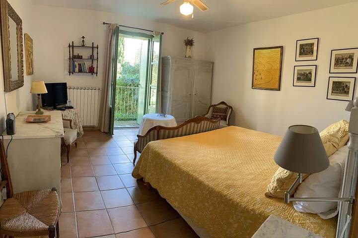 Location de vacances pour 6 personnes, avec jacuzzi ainsi que balcon et jardin à Aubais - 2