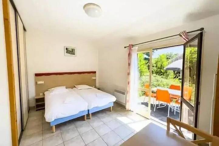 Location de vacances pour 4 personnes, avec terrasse à Nedde - 2