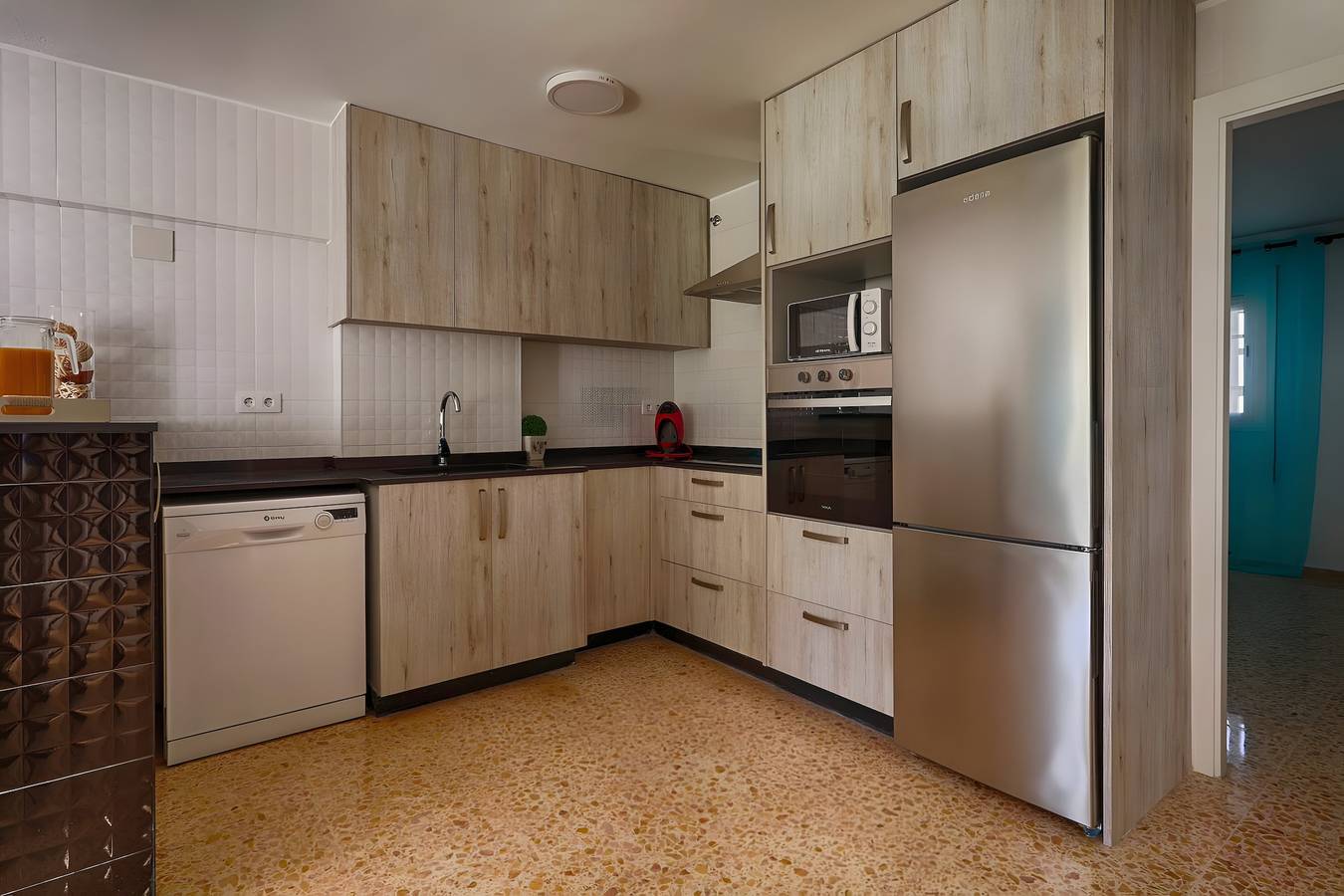 Apartamento entero, Apartamento 'Brasil Mar' con Wi-Fi y aire acondicionado in Playa de Gandía, Costa de Valencia