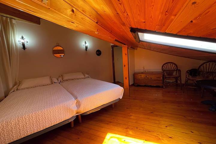 La Casina del Arroyo, rural cottage for 2-4 people in Poo de Cabrales in Cabrales, Parc national des Pics d'Europe