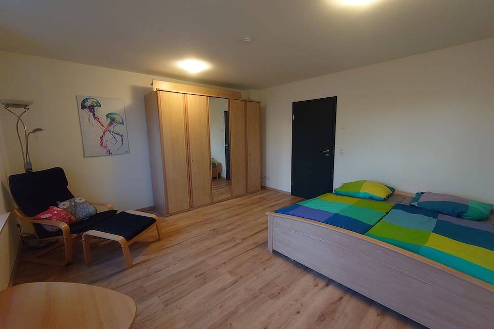 Ganze Wohnung, Ferienwohnung Stella - 10 Minuten zum See oder in die Stadt in Zittau, Zittauer Gebirge