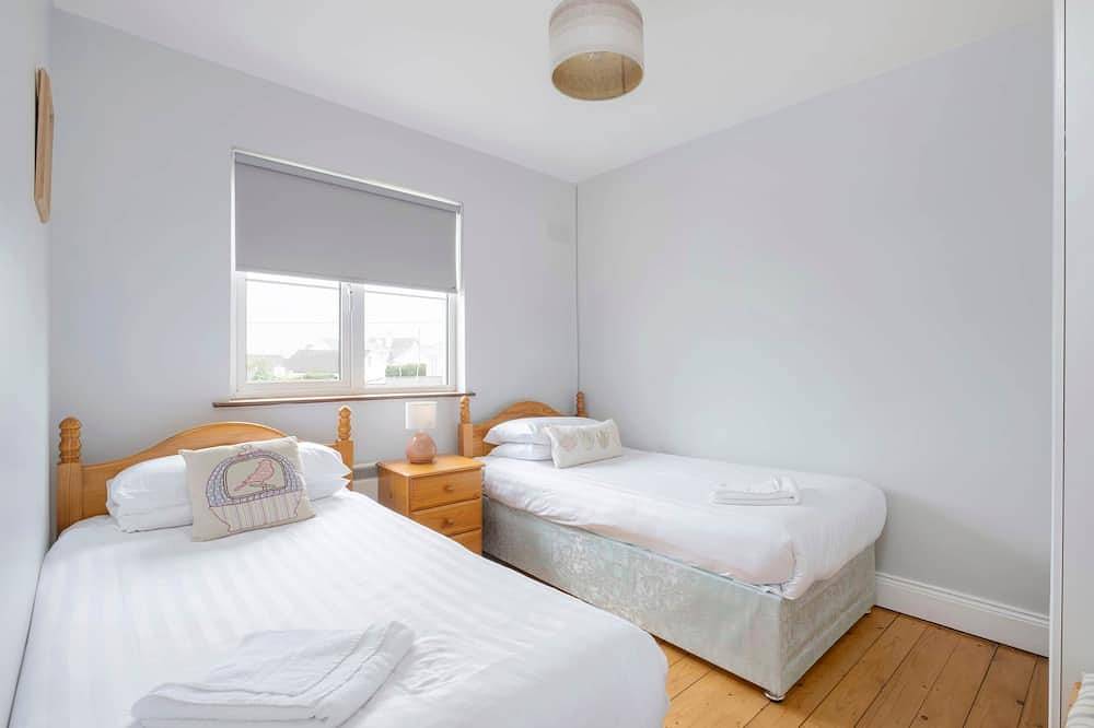 Summer Cove 10 (900m to Lahinch Beach) in Lahinch, County Clare