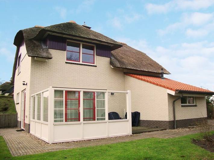 Ferienhaus für 6 Personen, mit Balkon/Terrasse und Terrasse