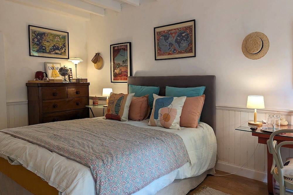 Chaleureuse chambre double avec accès jardin, Wifi et animaux admis in Région de Montargis