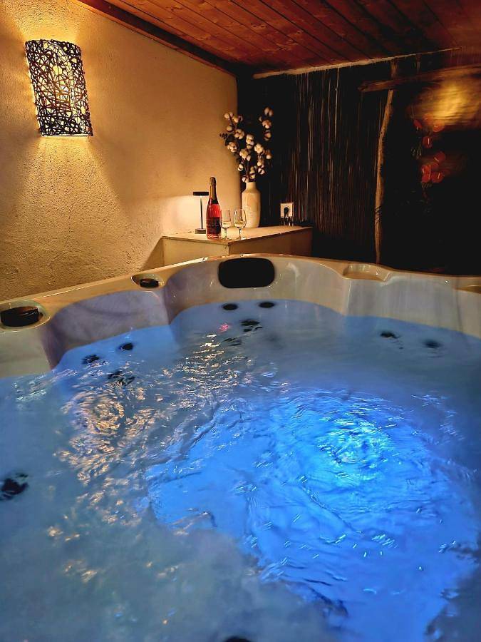 Location de vacances pour 6 personnes, avec jardin et jacuzzi, animaux acceptés à Marcorignan