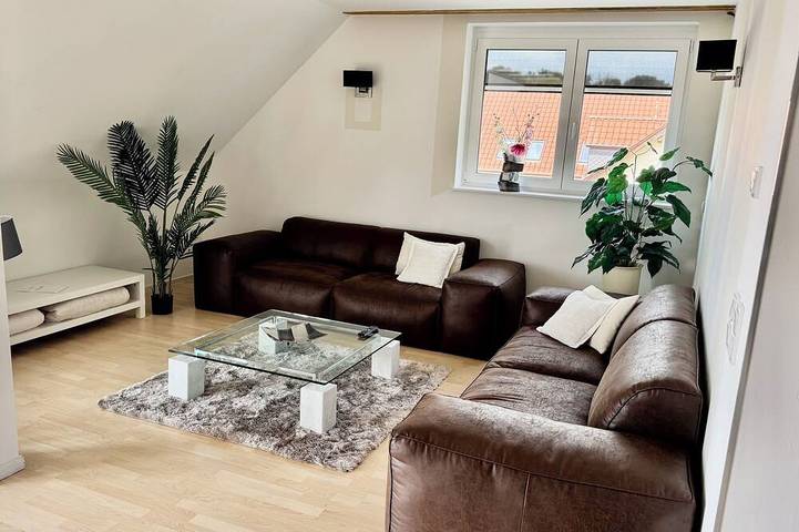 Ferienwohnung für 7 Personen, mit Balkon und Whirlpool rund um das Schloss Sanssouci