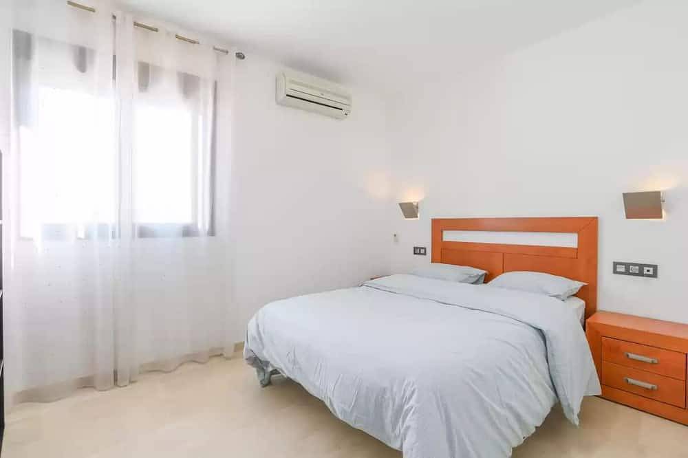 Entire apartment, Downtown: Penthouse 2 bedrooms with terrace in Dos Hermanas, Sevilla Province