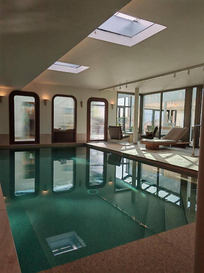 Hostellerie de la Pointe Saint-Mathieu - Spa & Restaurant in Plougonvelin, Région de Brest