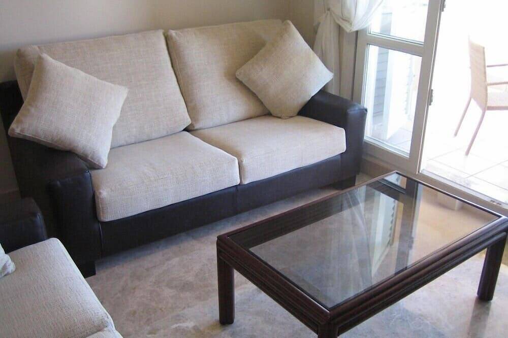 Entire apartment, Luxury apartment with fantastic views and 5 minutes from bars/beach/marina. Wifi in Almerimar, El Ejido