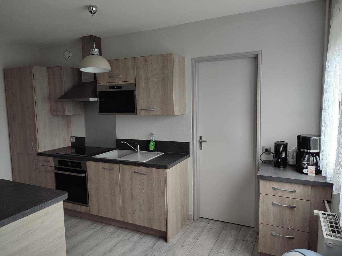 Appartement entier, Two-Bedroom Apartment in Creil, Oise