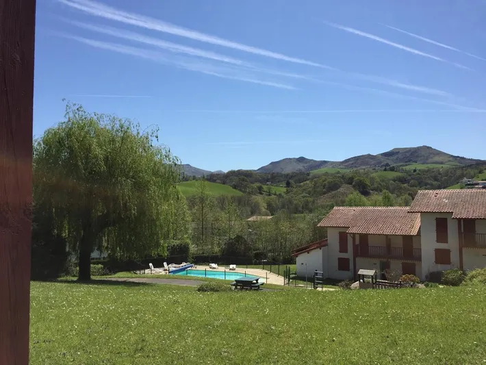 Apartamento de vacaciones para 4 personas, con jardín además de piscina y vistas - 1