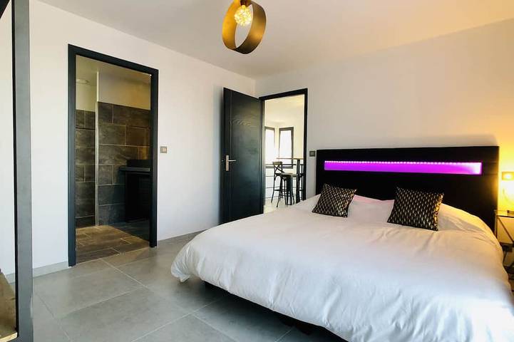 Location de vacances pour 2 personnes, avec Jacuzzi et Terrasse à Saint-Nazaire (Gard) - 2