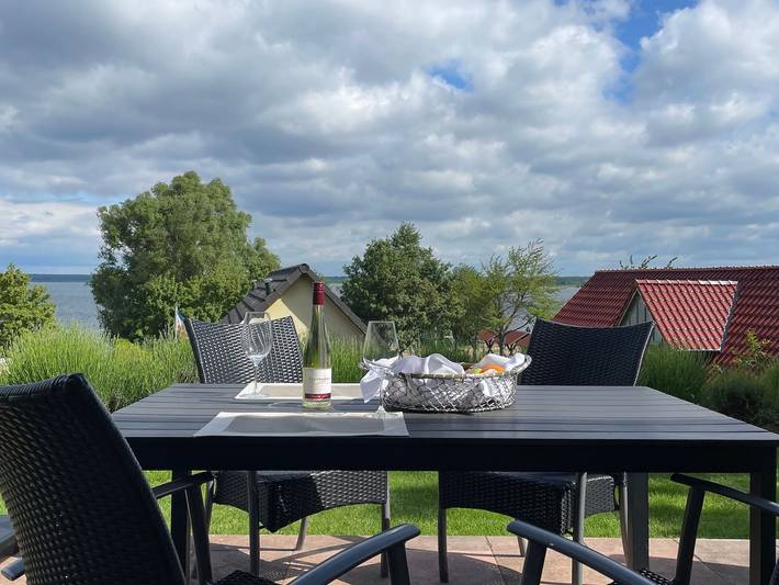 Ferienwohnung für 2 Personen, mit Sauna und Terrasse sowie Seeblick, mit Haustier in Göhren-Lebbin