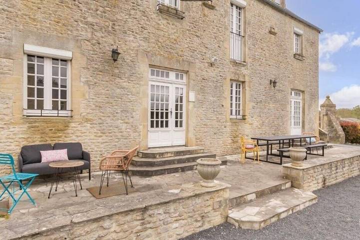 Maison de campagne pour 15 personnes, avec Jardin à Longues-sur-Mer