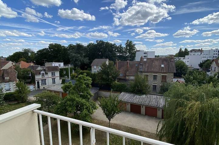 Appartement de vacances pour 5 personnes, avec jardin et balcon à Fontainebleau