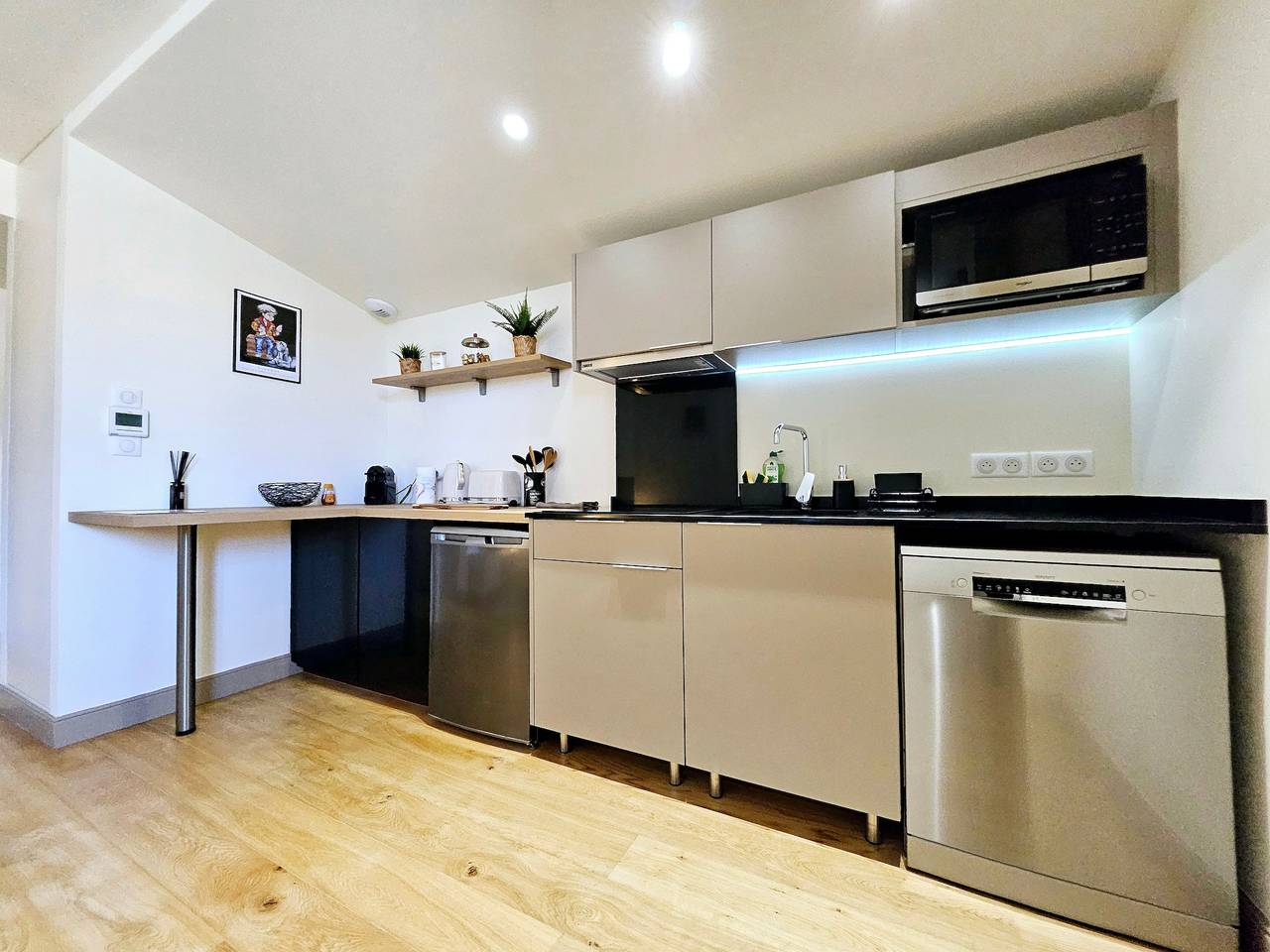 Geheel appartement, L'Aubernon Authentique  - Deux pas de la Plage in Antibes, Cannes regio