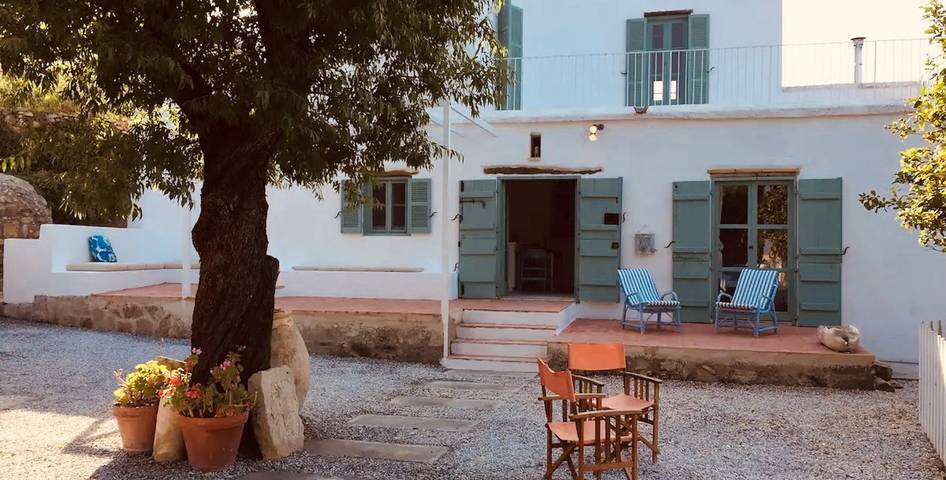 Villa for 8 people, with ocean view and view as well as garden in Northern Cyprus