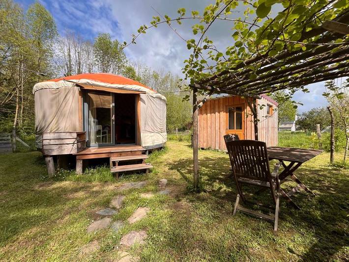 Tente pour 5 personnes, avec Jardin et Vue dans les Hautes-Pyrénées
