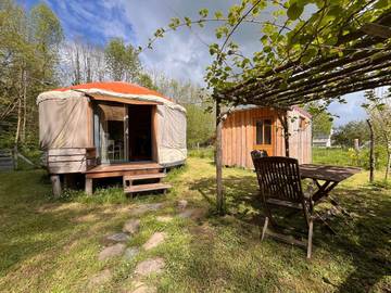 Tente pour 5 personnes, avec jardin et vue, animaux acceptés dans les Hautes-Pyrénées