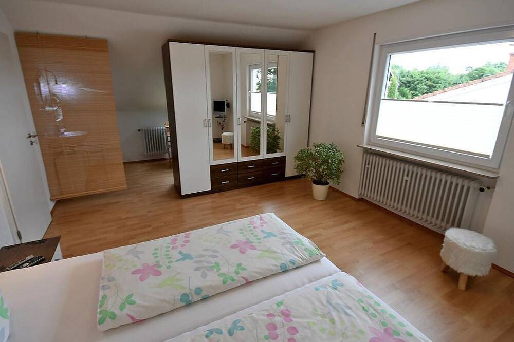 Ferienhaus Lorson - Ferienhaus, Dusche und Bad, Wc, 3 Schlafräume in Pirmasens, Landkreis Südwestpfalz