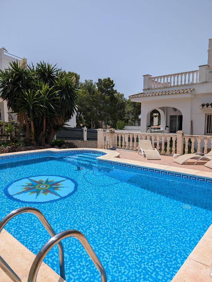 Location de vacances pour 6 personnes, avec jardin et piscine à Paterna - 2