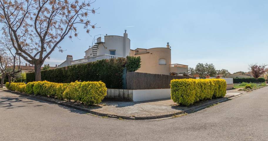 Casa rural para 6 personas, con jardín además de balcón y vistas en San Pedro Pescador - 4