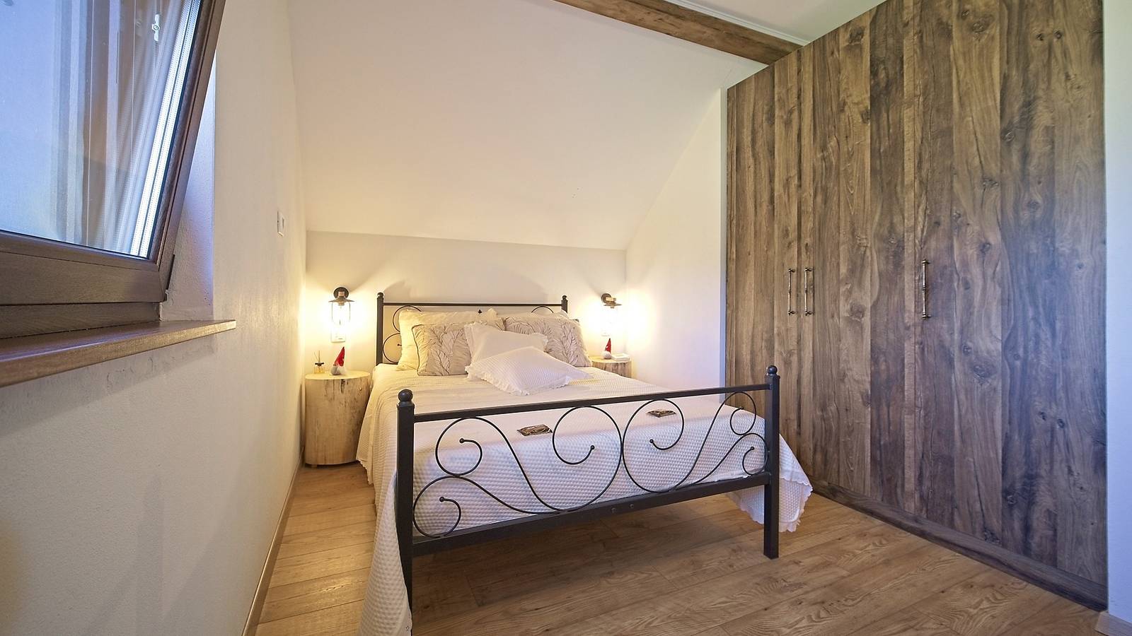 Villa Debelo Brdo by Villas Guide in Gospitsch, Lika-Senj