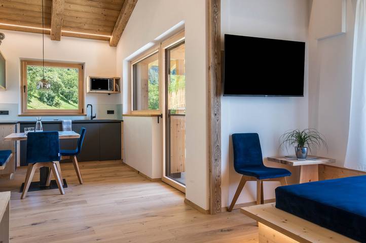 Ganze Wohnung, Ferienwohnung 'Chalet Kasch Berg' mit Bergblick, Privatem Garten und Wlan in Ums, Völs am Schlern