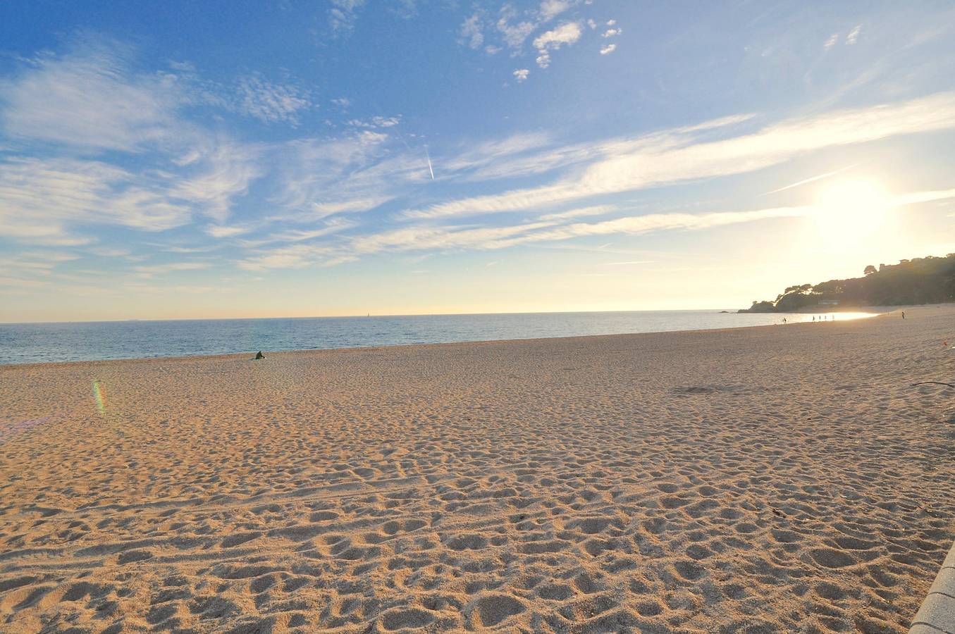 Appartement entier, Apartment Mexica, 100m de la plage, climatisation in Central Lloret de Mar, Lloret de Mar