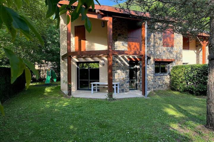 Maison de vacances pour 6 personnes, avec Terrasse ainsi que Jardin et Piscine