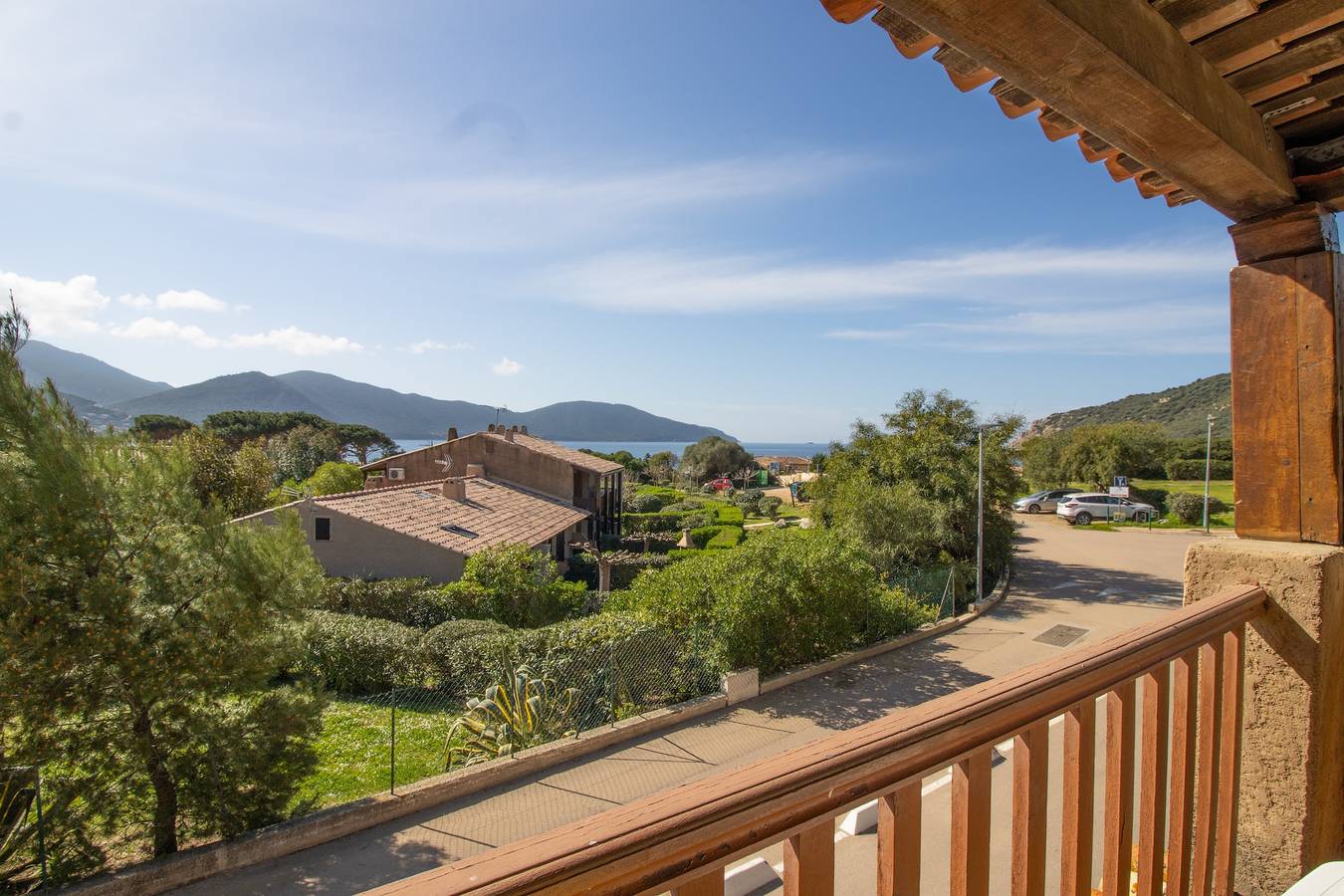 Appartement entier, Appartement 'Le Tre' avec vue mer, Wi-Fi et climatisation in Appietto, Golfe de Sagone