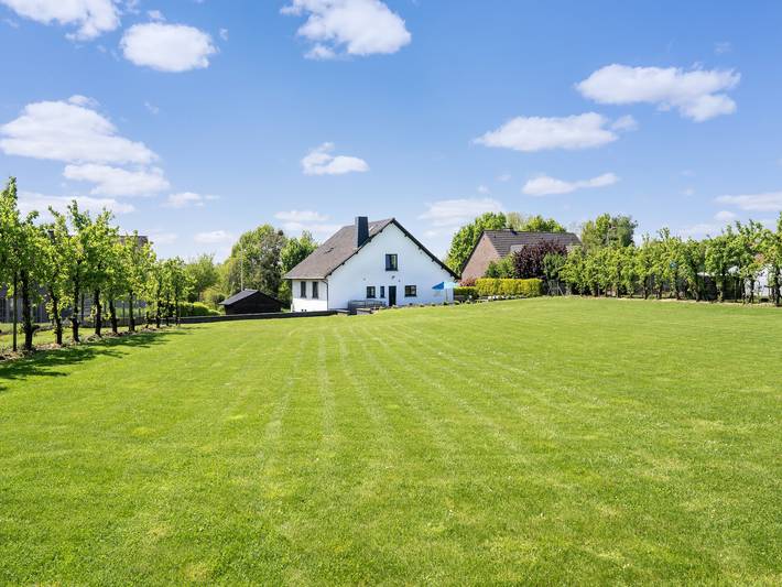 Ferienhaus für 15 Personen, mit Whirlpool und Terrasse sowie Garten und Ausblick in Limburg (Belgien)