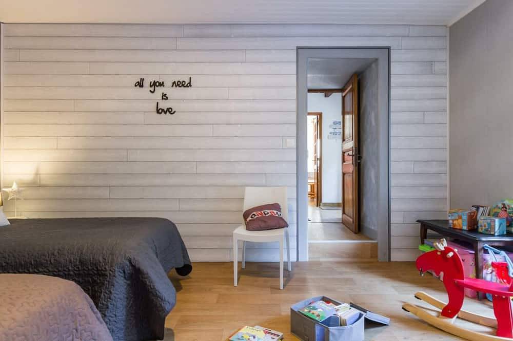 Independent house near the beach with garden, baby equipment, and Wi-Fi included in Siouville-Hague, Côte de la Déroute