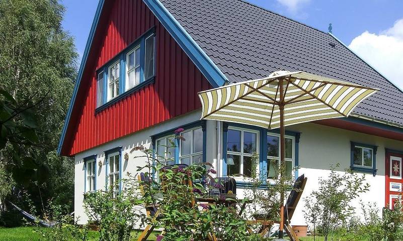 Ferienhaus für 6 Personen, mit Garten und Ausblick in Wieck am Darß