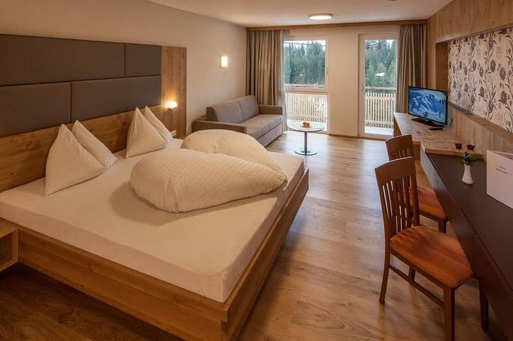 Ganze Wohnung, Dreibettzimmer, Bad, Wc - Hotel Sonnalpen in Bregenzerwald (Vorarlberg), Damüls