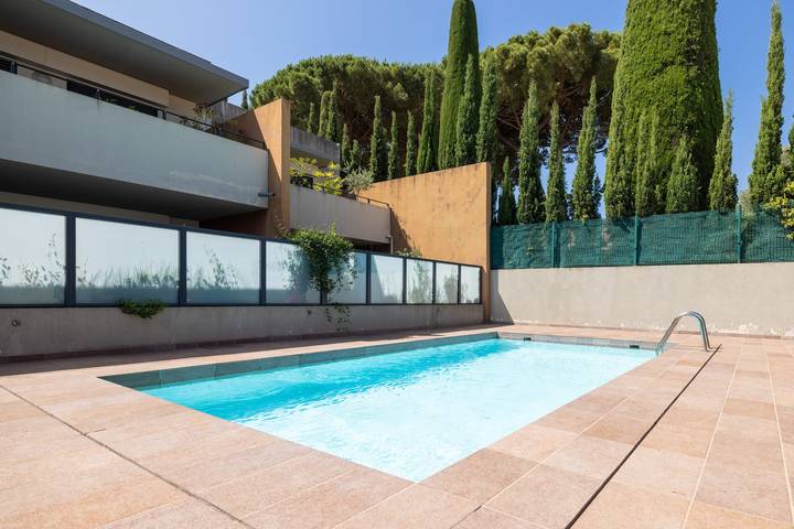 Appartement de vacances pour 4 personnes, avec Terrasse ainsi que Jardin et Piscine à Nice