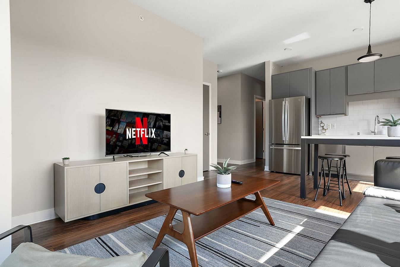 Entire apartment, 2Br 2Ba Cozysuites in Marquee with pool gym in Minneapolis, Twin Cities