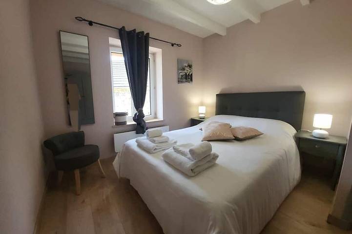 Location de vacances pour 6 personnes, avec balcon à Ceyzérieu - 3