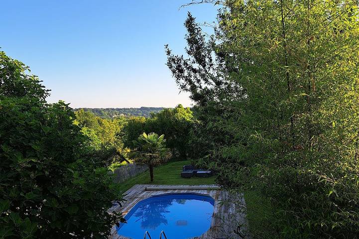 Location de vacances pour 6 personnes, avec Jardin à Saint-Victor
