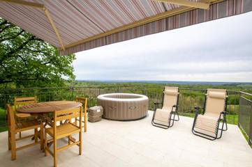 Gîte pour 4 personnes, avec jacuzzi et terrasse à Nailhac