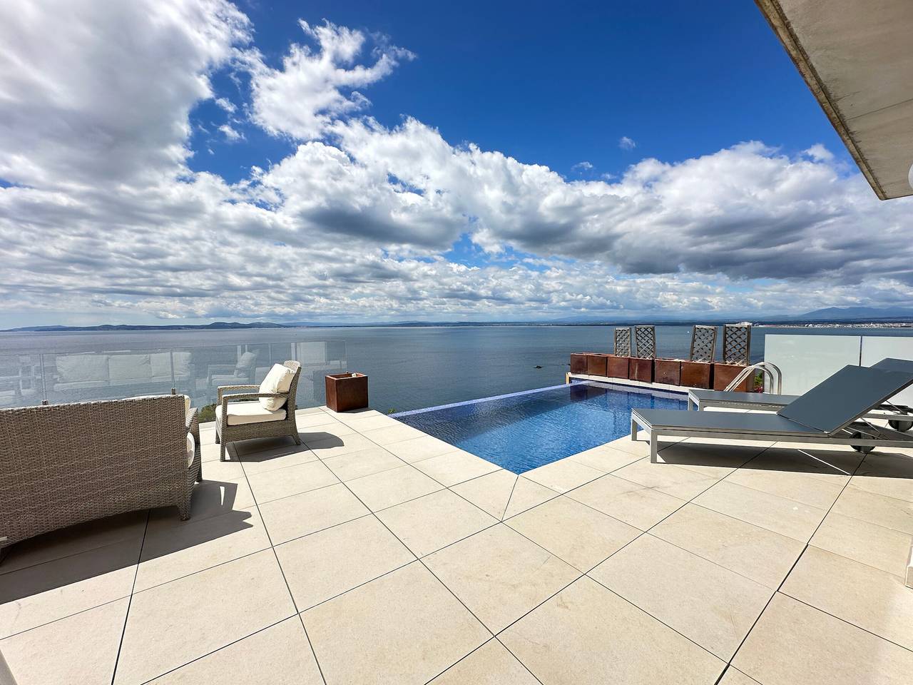 Luxusvilla mit Terrasse und Privatem Pool in Roses in Platja de Bonifaci (Roses), Roses