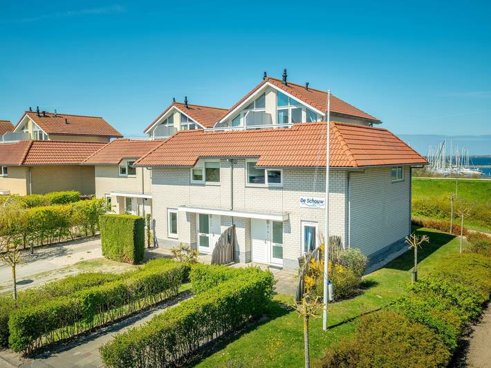Ferienhaus für 8 Personen, mit Terrasse und Pool sowie Garten, mit Haustier in Brouwershaven