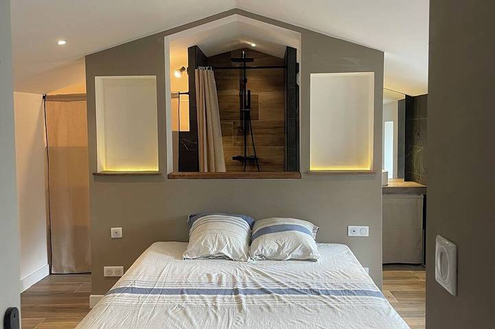 Location de vacances pour 8 personnes, avec jardin à Sainte-Anastasie - 4