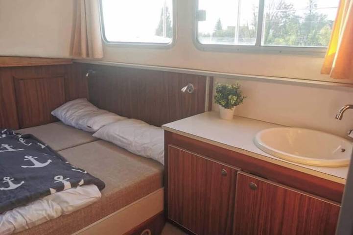Yachtcharter in Mecklenburgische Seenplatte·Locaboat — Pénichette 935 W (1989) in Lychensee, Lychen