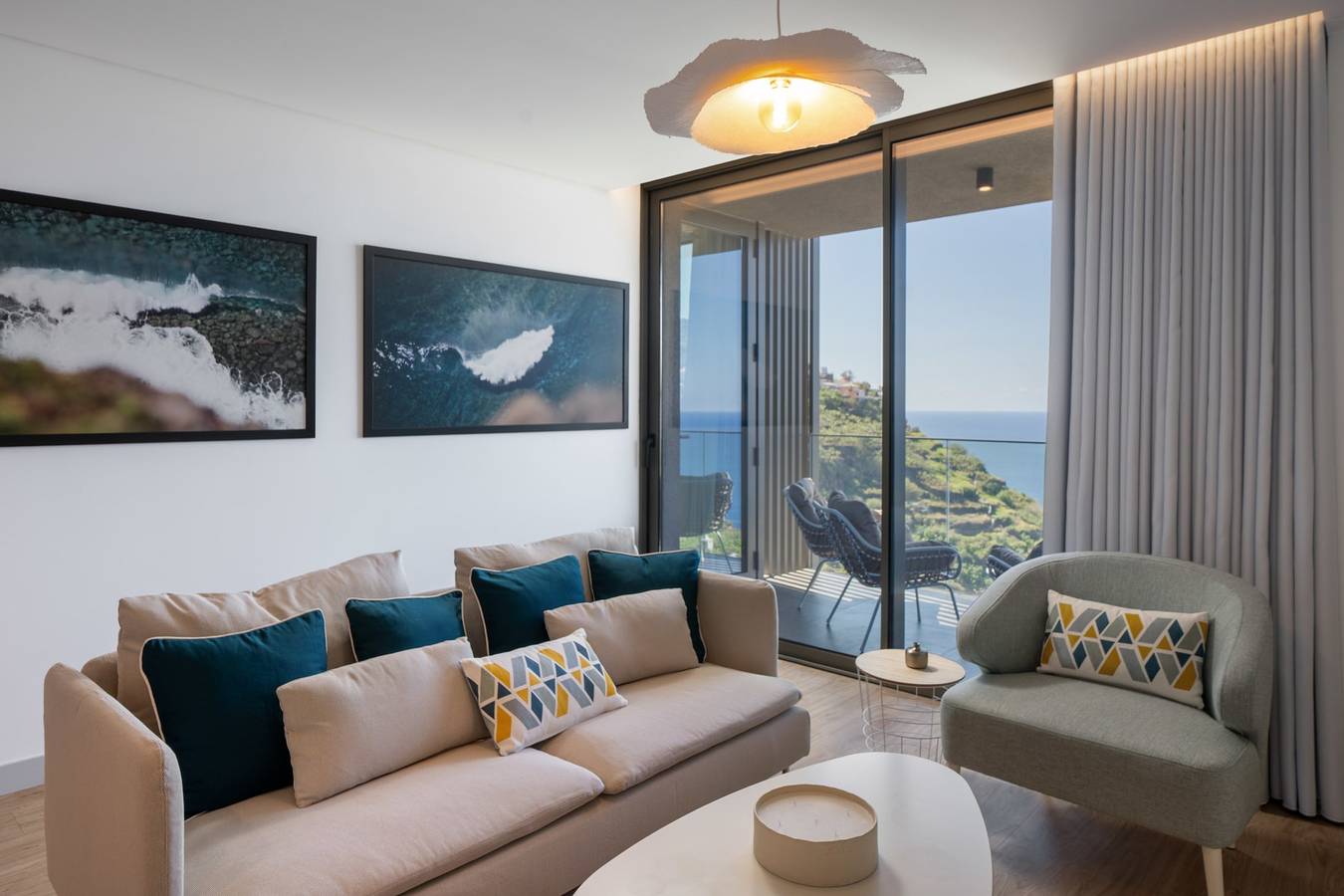Ganze Wohnung, Ferienwohnung für 4 Personen mit Balkon in Calheta, Madeira