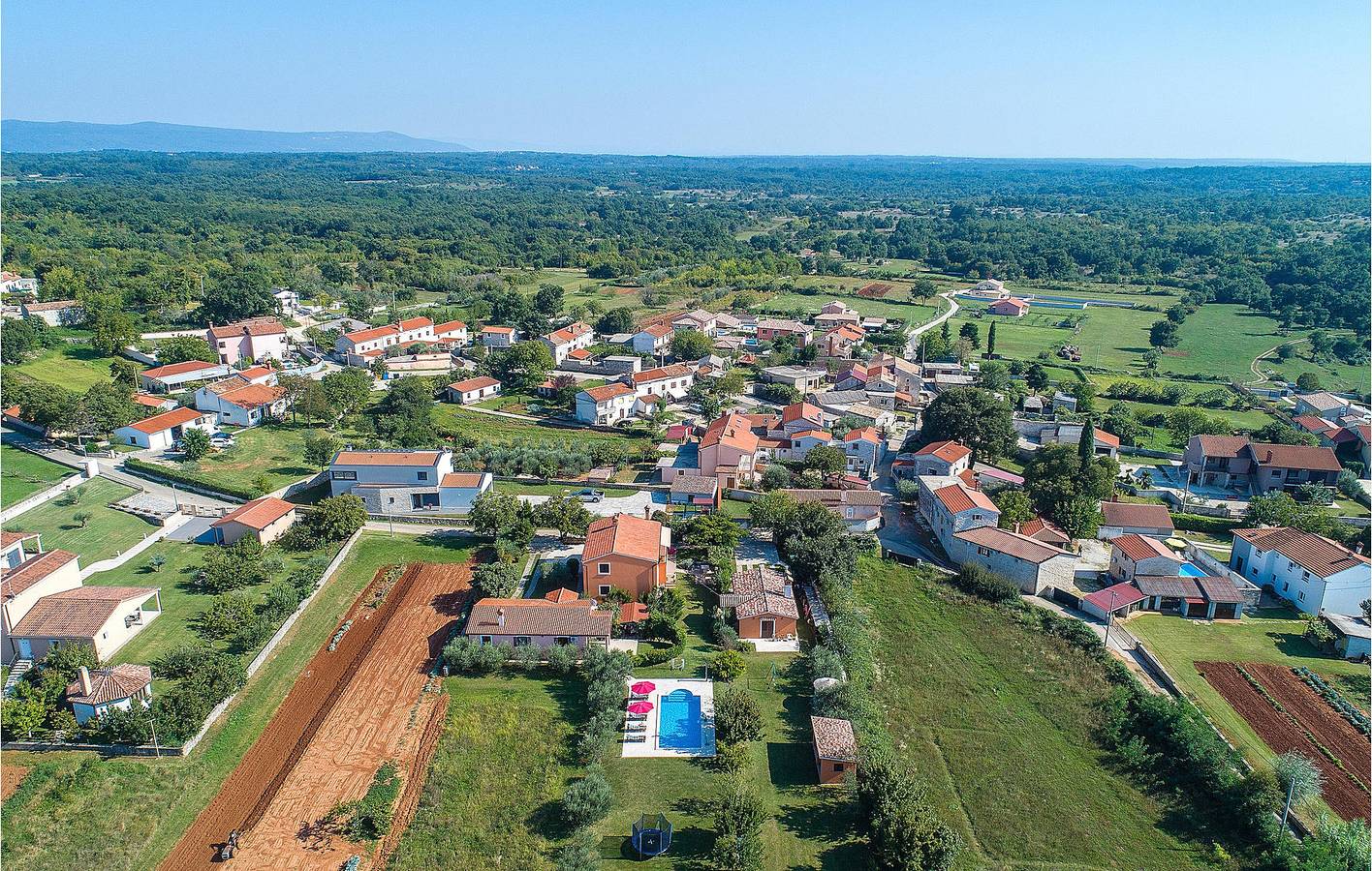 Moderne 2-Zimmer-Wohnung mit Pool und Terrasse in der Nähe des Stadtzentrums von Rajki in Barban, Südküste Istrien