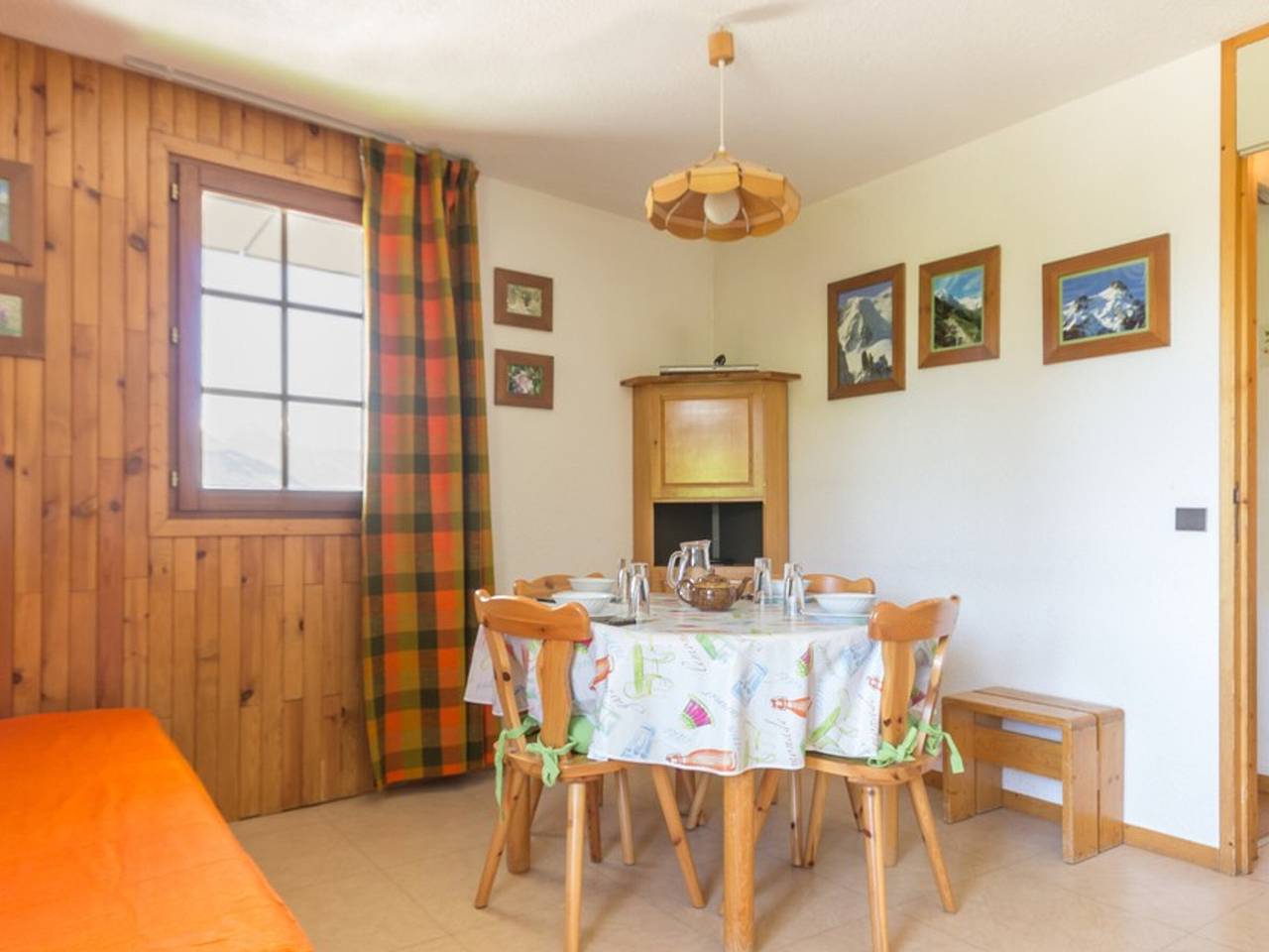 Ganze Wohnung, Helle Wohnung im Herzen der Station mit Balkon in La Plagne, Bellentre