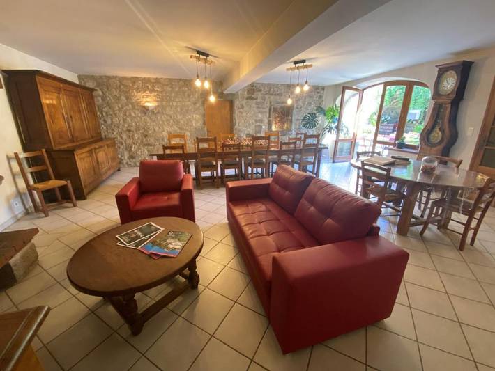 Vakantiehuis voor 2 personen, with Terras and Tuin as well as Zwembad in Chauzon